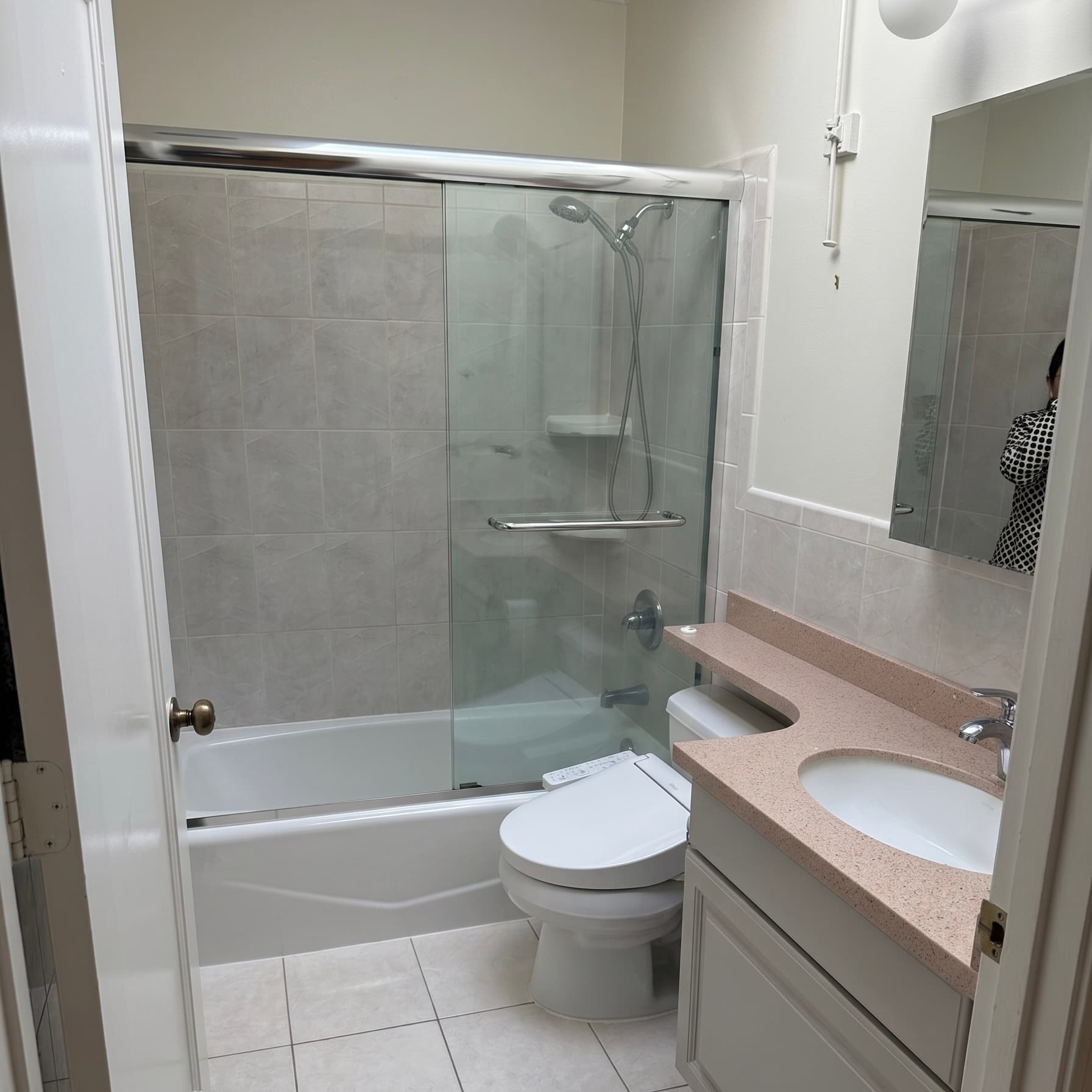 Outer Sunset Sprucecroft with tub bathroom before renovation